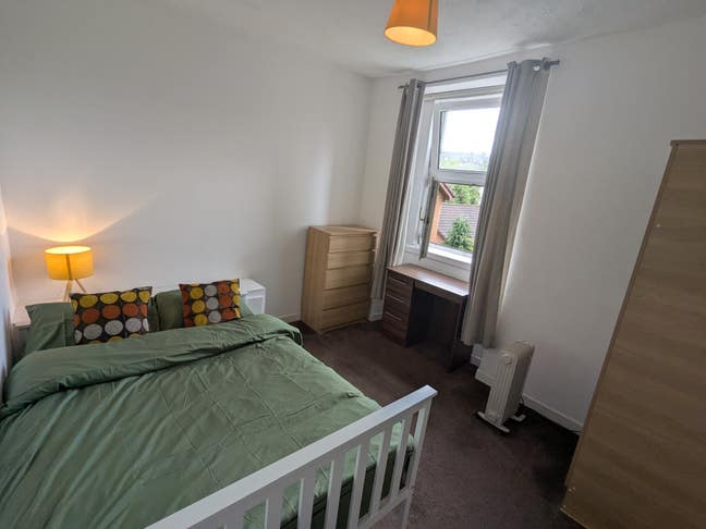 Double Room - Spacious Flat Near Uni & City Center Main Photo