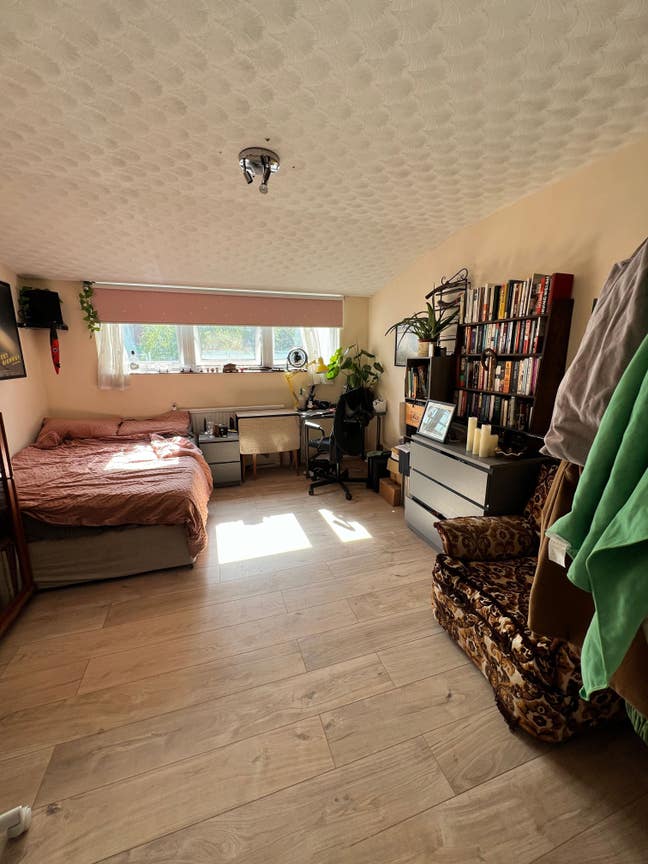1 Lovely Double Room in Peckham for Early August  Main Photo