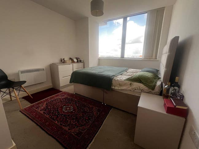 Lovely Furnished Room in Central Birmingham | Bill Main Photo