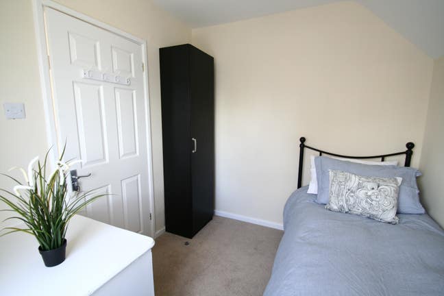 Single room available 01/08/25 Main Photo