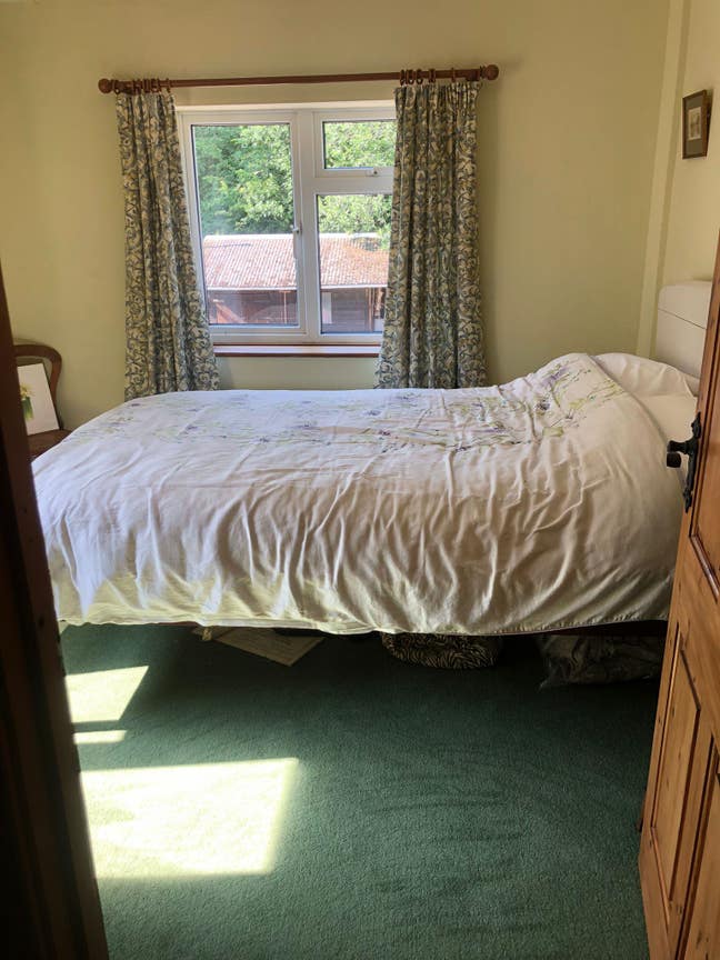 Low cost accommodation in Ledbury, Heref, HR8 Main Photo