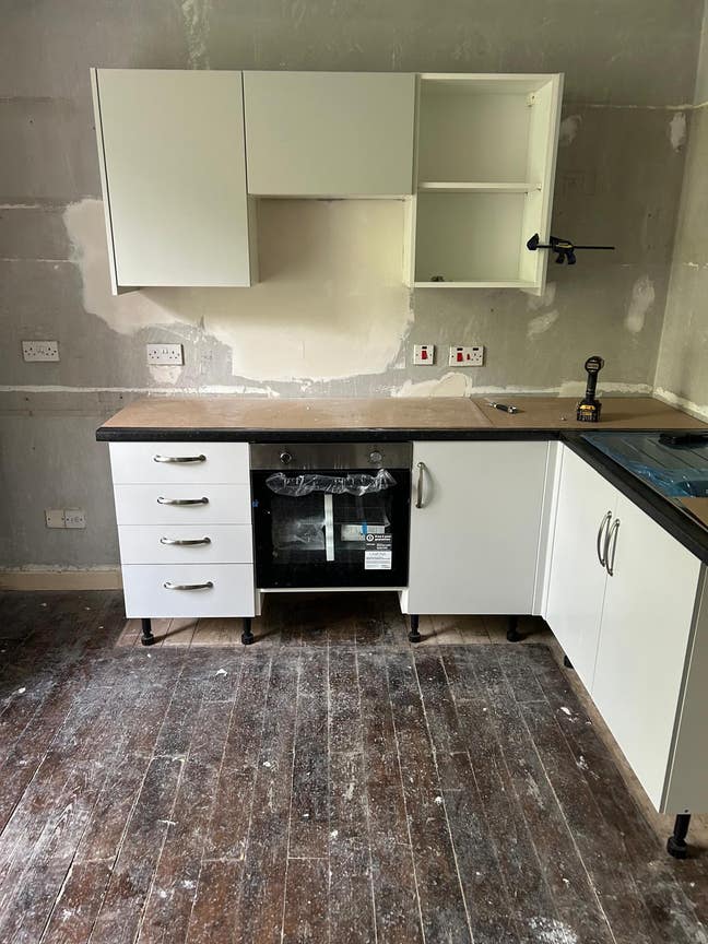 Perth Rd 2 Bed -complete refurb- best flat Dundee Main Photo