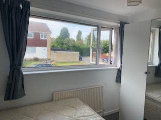 Lovely Large Double First Floor Bedroom in Bath Main Photo