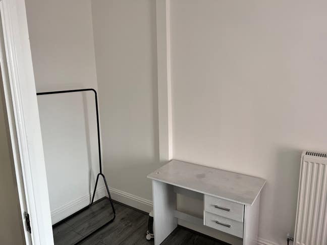 Double room to rent  Main Photo