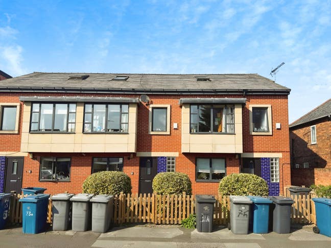 Large Modern Double Bedroom in West Bridgford Main Photo