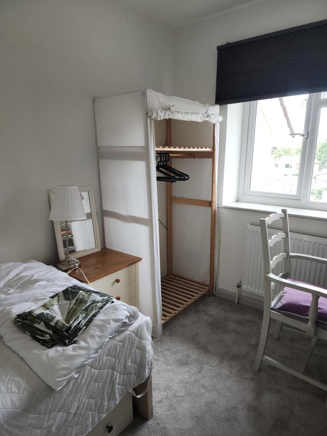 Single room available immediately Main Photo