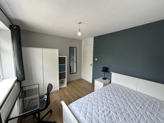 Lovely Room In A Nice House With Garden Main Photo