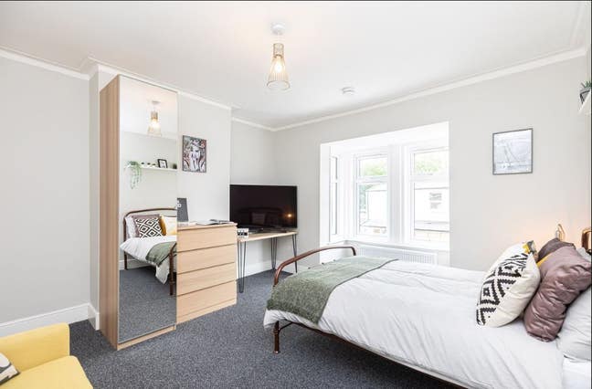 Zero Deposit- 1 Luxury Studio Flat with Parking! Main Photo