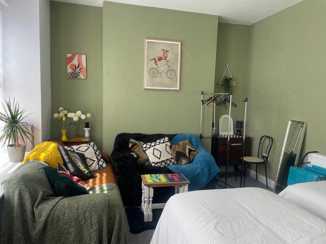 Large Double Room to Let in Babbacombe  Main Photo