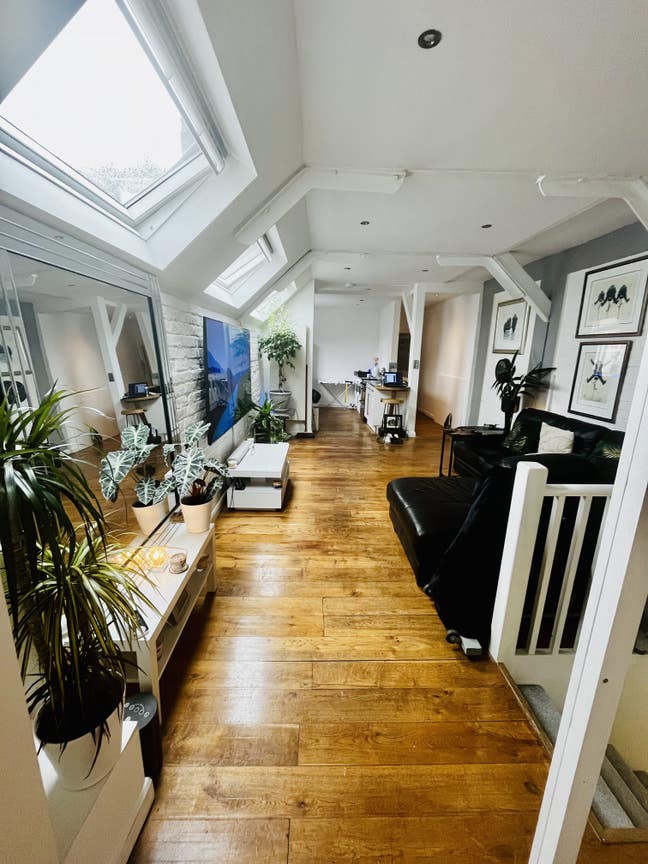 Luxury apartment, with garden in Windsor central  Main Photo