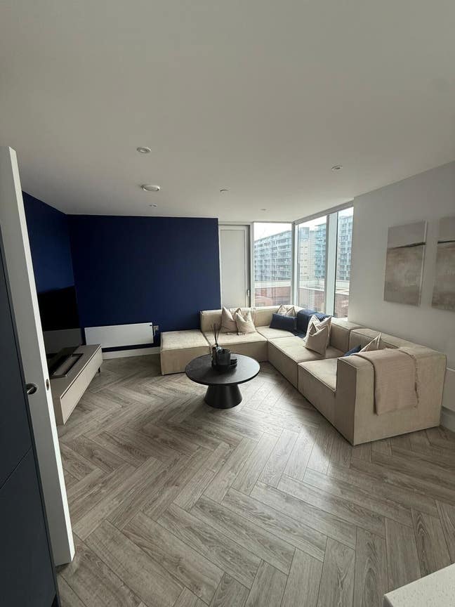 Stylish 2-Bed Apartment-Cortland at Colliers Yard Main Photo