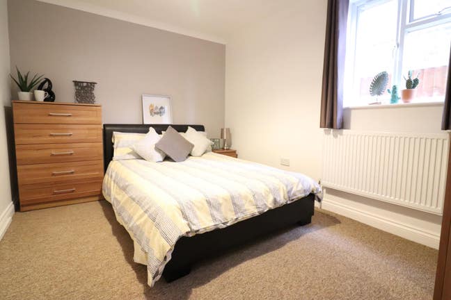 Double room in super friendly houseshare! Main Photo