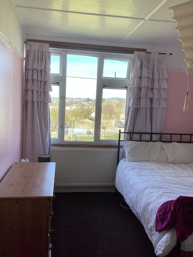 Large double room  Main Photo