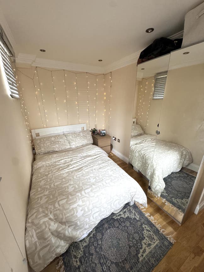 Cosy Double Room in a Friendly Flat  Main Photo
