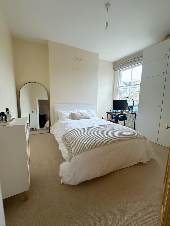 2 bedrooms available near Oval & Vauxhall station Main Photo