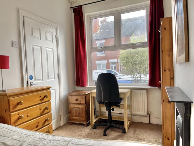 1 room left for a student/young professional  Main Photo