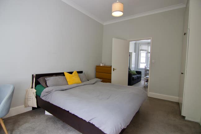 Entire 1 Bed Flat - Clapham Junction (Under Offer) Main Photo