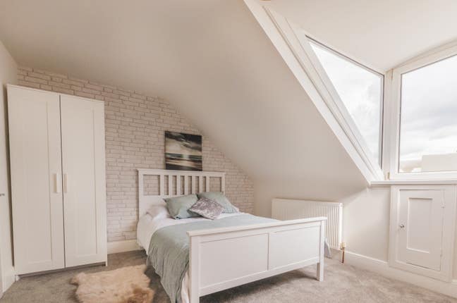 *Spacious En-Suite room in Friendly House* Main Photo
