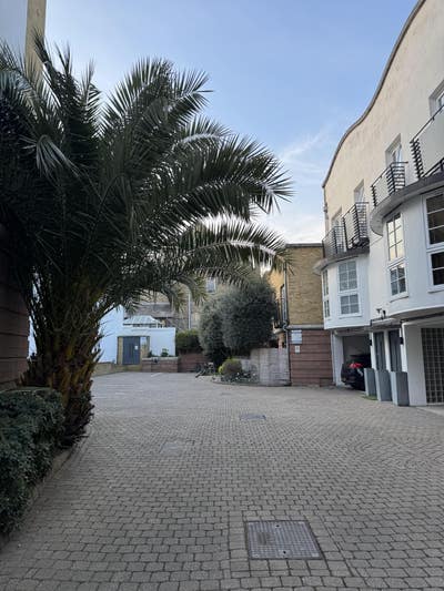 Looking for sublet in Fulham Broadway  Main Photo