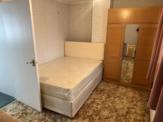 Large double room and small room  Main Photo