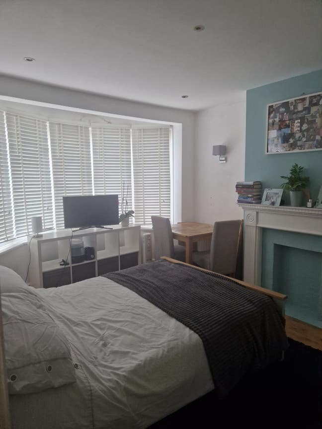 Lovely, large double room Main Photo