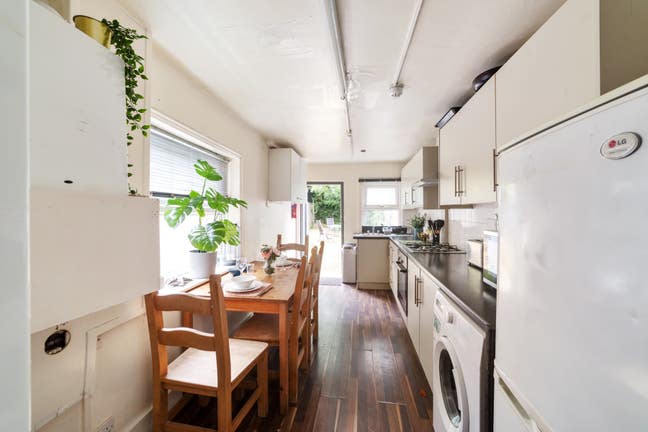 ‼️ 2 Large Rooms - All Bills & Cleaner ‼️ Main Photo