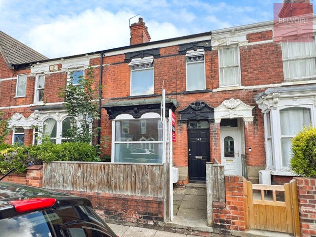 Furnished Double Room with TV - Available Now Main Photo