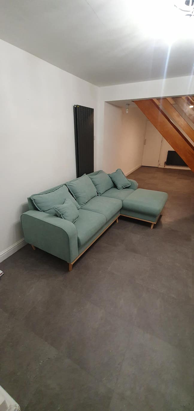 Rooms to rent  Main Photo