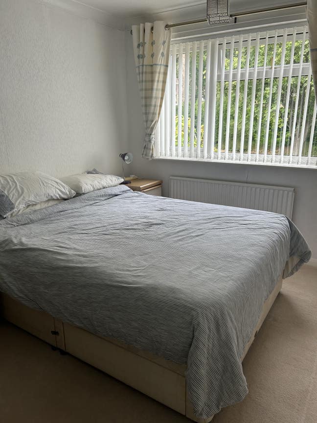 Double room in Broadstone for rent.   Main Photo