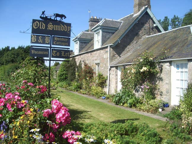 Temporary Accommodation in Lovely Country Cottage Main Photo