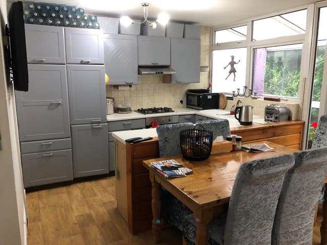 Clean quiet house Main Photo