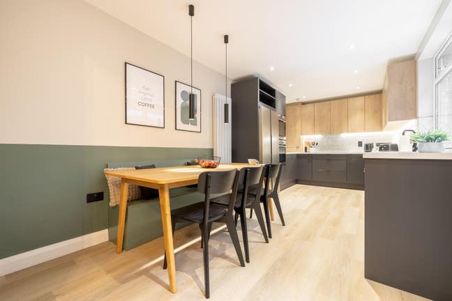 Fantastic Ensuite Room in BT9 - Available Oct 2025 Main Photo