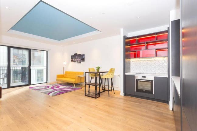 Large one bedroom with access to gym and spa  Main Photo