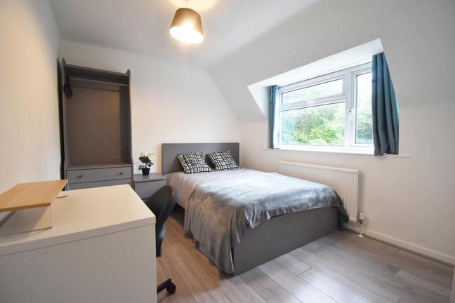 ENSUITE Room in Chislehurst- 5 mins from Stn!  Main Photo