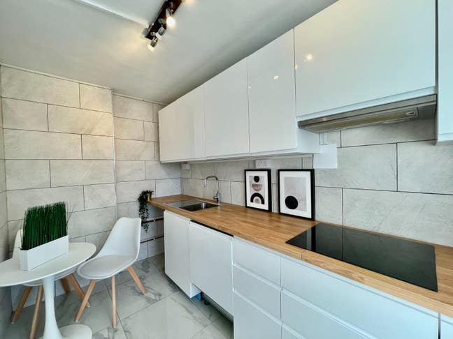 Near KING'S CROSS - Stylish 3 Beds Main Photo