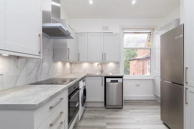 Pristine 3 Bed Flat in Willesden Green Main Photo