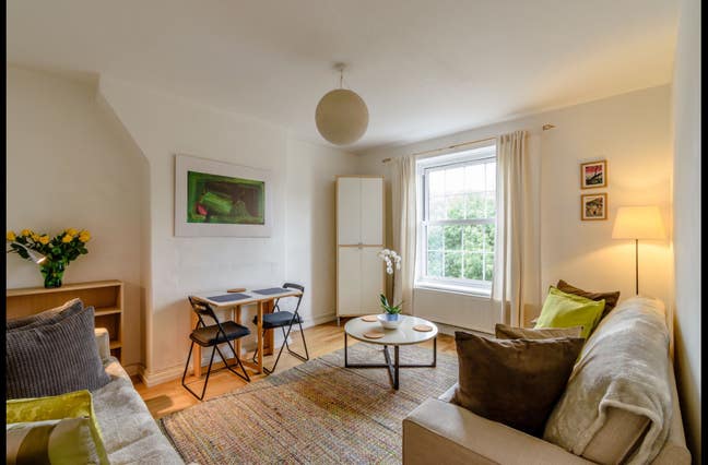 Delightful homely flat near Elephant and Borough Main Photo