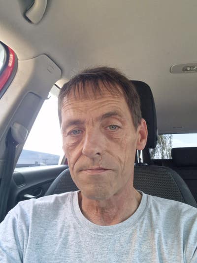 I'm quiet non drinker, clean and tidy Main Photo