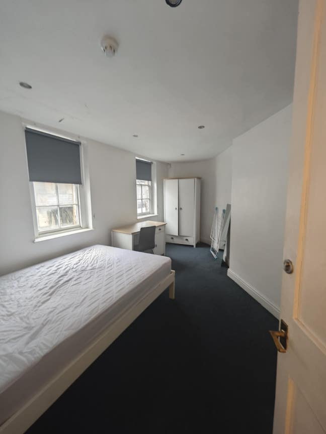 Bright & Convenient Room to Sublet – Prime Bath Ci Main Photo