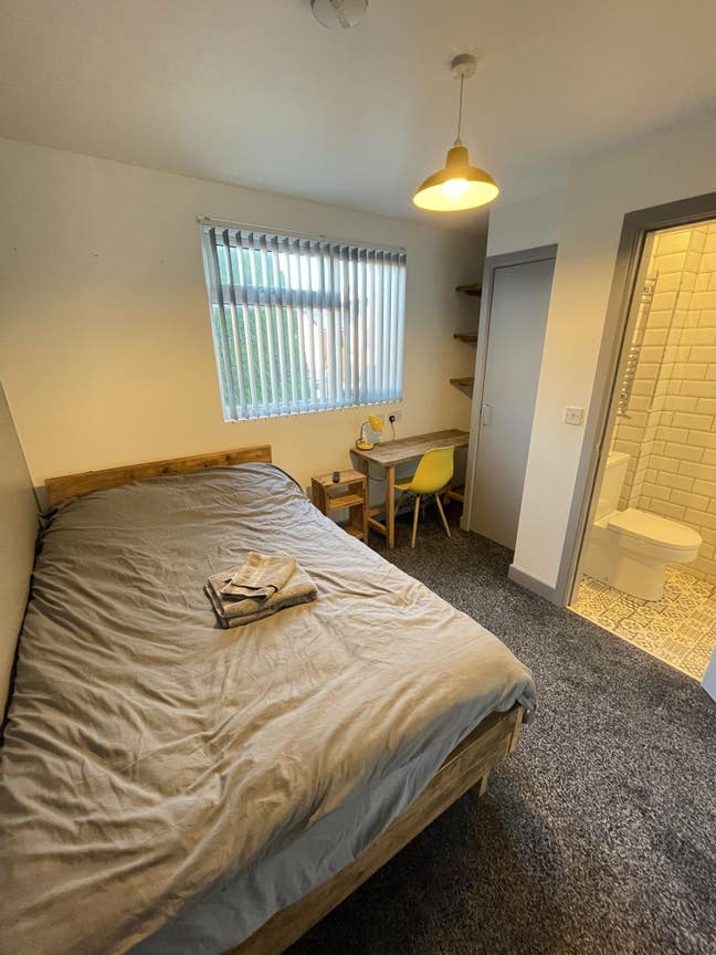 CV1 En-suite🏡 Bills Included 💸  NO Deposit ‼️ Main Photo