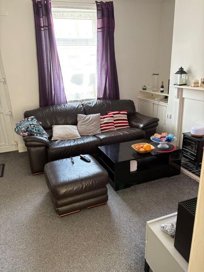 Double room to rent  Main Photo