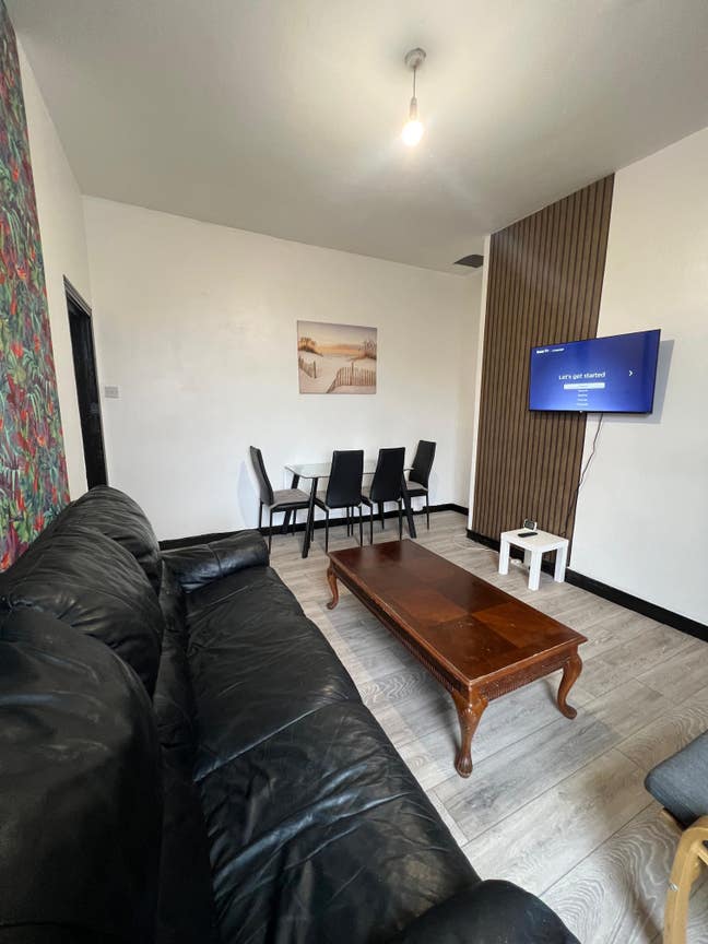 Fully Furnished 3-Bedroom Flat Main Photo