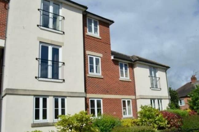 Required Working Professionals - 2 Bed 2 Bath Flat Main Photo