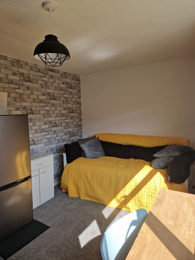  1 room £700 in Coulsdon Main Photo