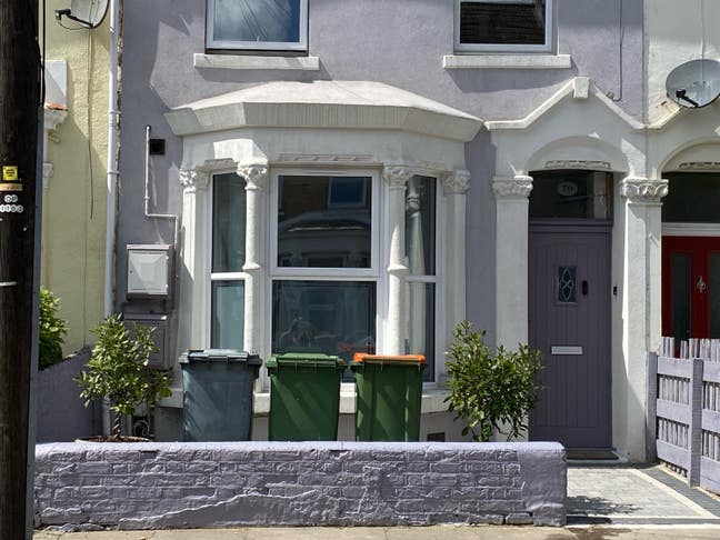 Flat in E15 Mon-Fri only Main Photo