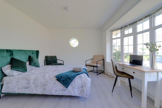 Room in Spacious Shared House Main Photo