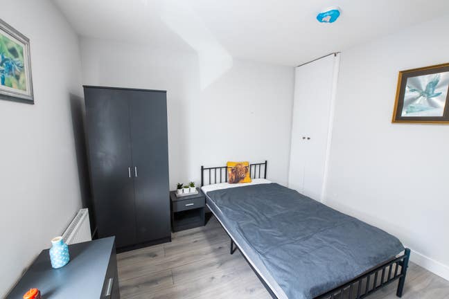Luxurious Double Bedroom - All Bills INC Main Photo
