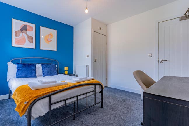 🚀Stylish En-Suite Living with All Bills Included Main Photo