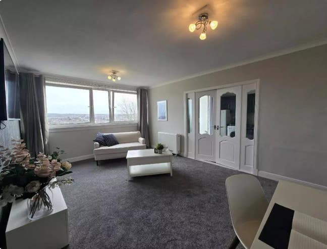 Unfurnished 1 bed flat near Shawlands & Giffnock  Main Photo