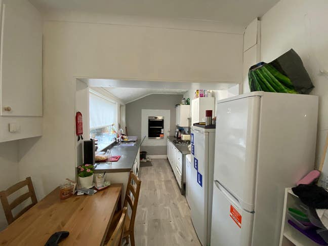 Double room in friendly student house  Main Photo